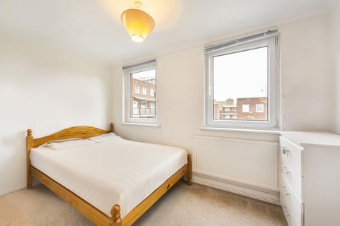 14 Kemps Drive, London, E14 8HY