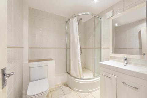 14 Kemps Drive, London, E14 8HY