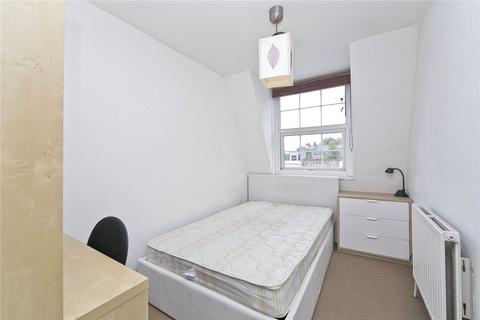4 bedroom flat to rent, Albert Street, Camden, London