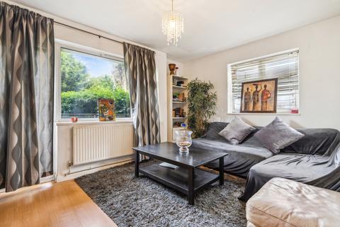 1 bedroom flat to rent, Bourne Court, Ellesmere Road, London