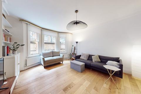 3 bedroom flat to rent, Clarence Gate Gardens, Glentworth Street, Marylebone, London
