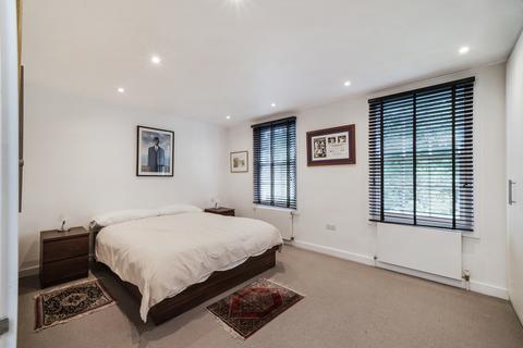 3 bedroom terraced house to rent, Ordnance Hill, St John's Wood, London