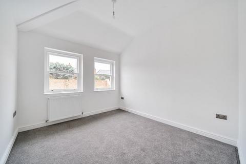 2 bedroom end of terrace house for sale, Church Road, Shepperton, Surrey