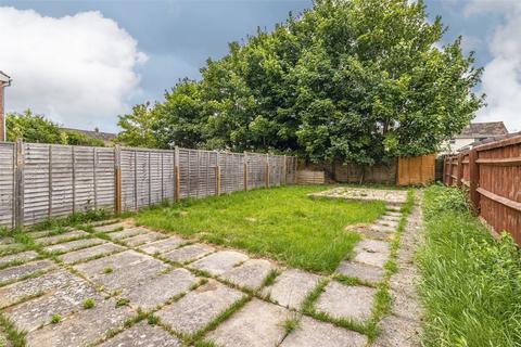 22 Fareham Close, Park North, Swindon, SN3 2NY