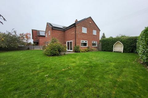 5 bedroom detached house to rent, Stratford Road, Honeybourne WR11