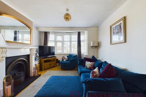 660 Field End Road, Ruislip, HA4 0QR