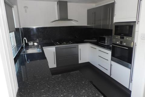 4 bedroom end of terrace house for sale, Waldronhyrst Croydon CR2