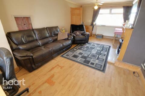 3 bedroom terraced house for sale, Shield Crescent, Leicester