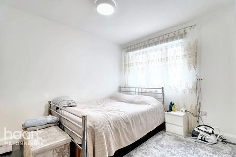 3 bedroom apartment for sale, Oakworth Avenue, Broughton