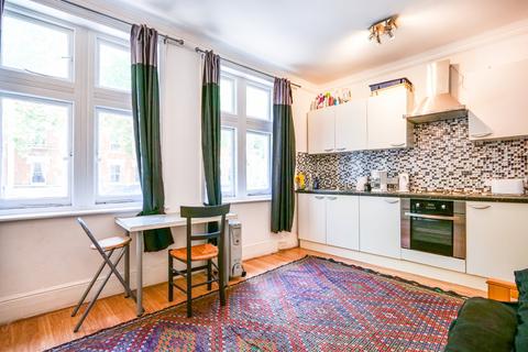 5 bedroom flat to rent, Chiswick High Road, Chiswick, London, W4