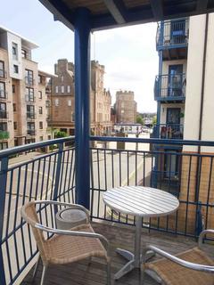 2 bedroom flat to rent, 214T – Tower Place, Edinburgh, EH6 7BZ