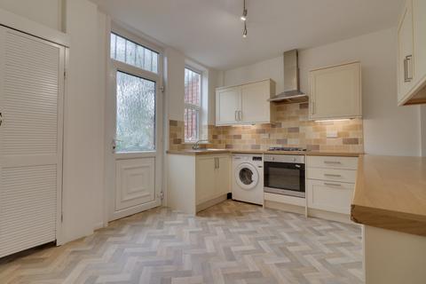 3 bedroom terraced house for sale, Featherbank Grove, Horsforth, Leeds, West Yorkshire, LS18