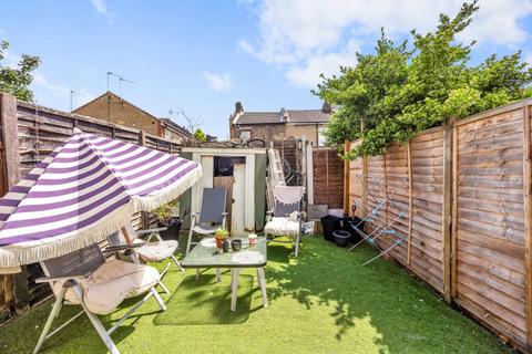 3 bedroom detached house for sale, Davis Street, London E13