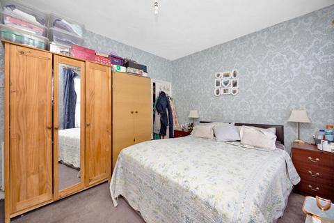 19 Davis Street, London, E13 9EE