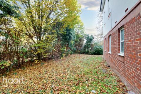 30 Reid Close, Hayes, UB3 2DD