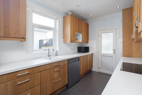 129 Captains Road, Edinburgh, EH17 8DT
