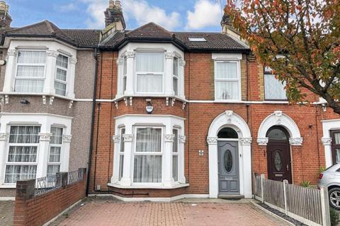 5 bedroom terraced house to rent, Wanstead Park Road, Ilford IG1