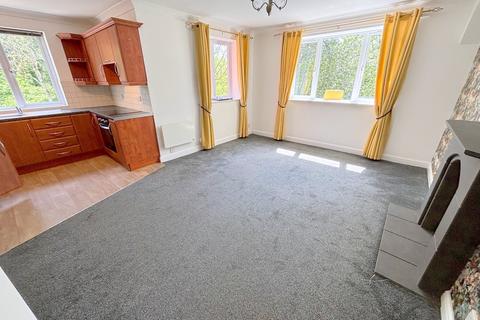 2 bedroom flat to rent, Flat 3, 82 Wellington Road, Turton, Bolton, BL7 0EF