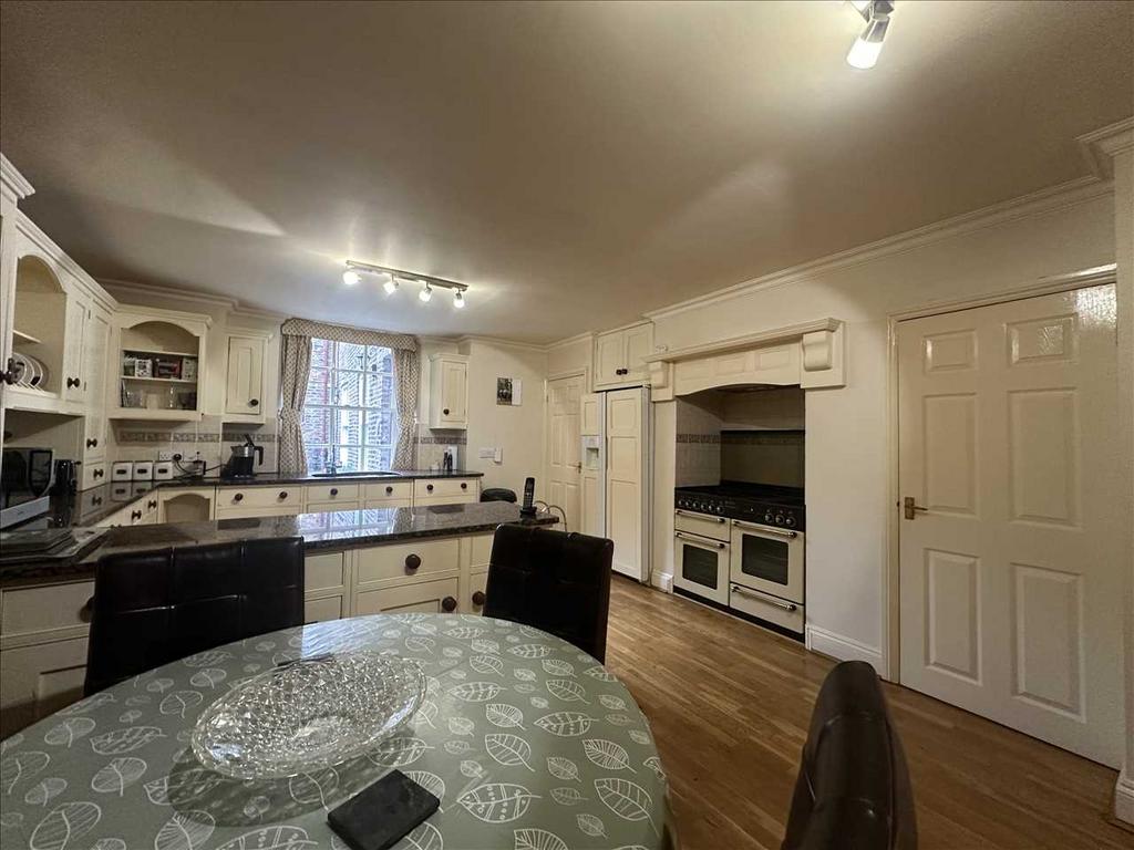 Dining Kitchen