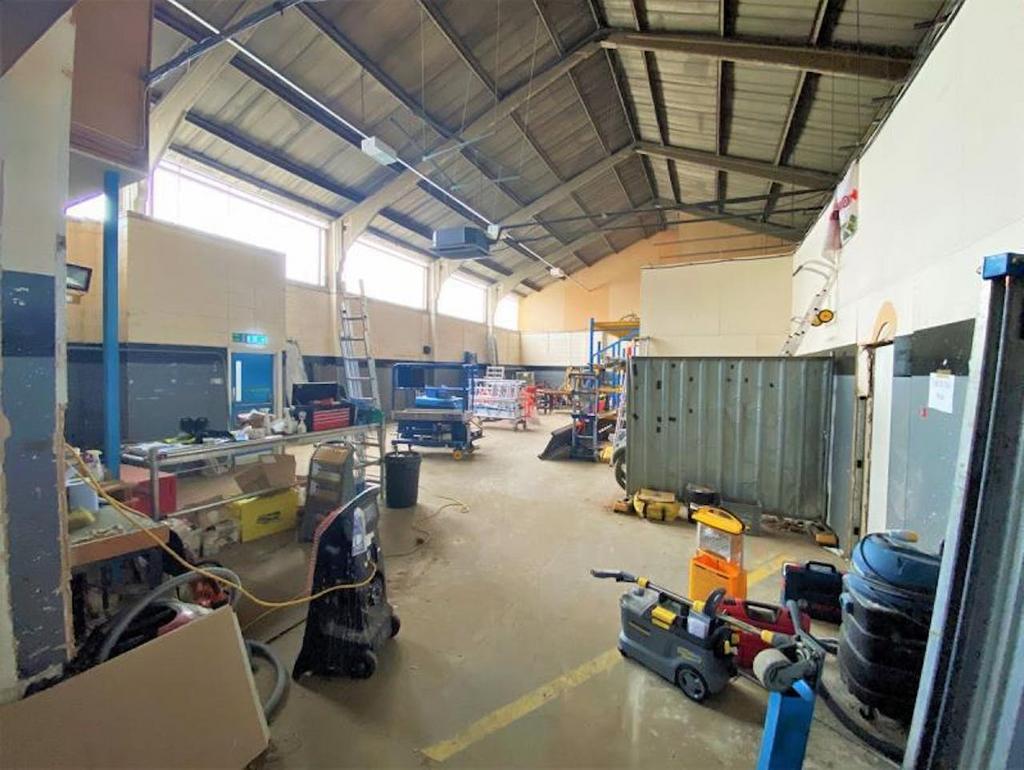 375 Bath Road - Slough - Warehouse To Let