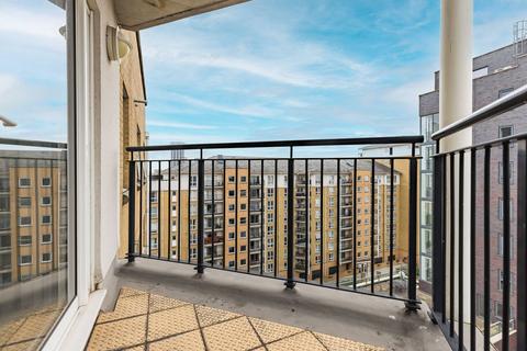 2 bedroom flat for sale, Wingfield Court, Docklands, London, E14