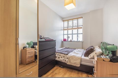 2 bedroom flat to rent, Hertslet Road Holloway N7