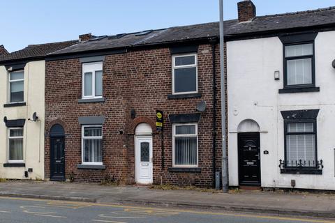 2 bedroom terraced house to rent, Bury New Road, Whitefield