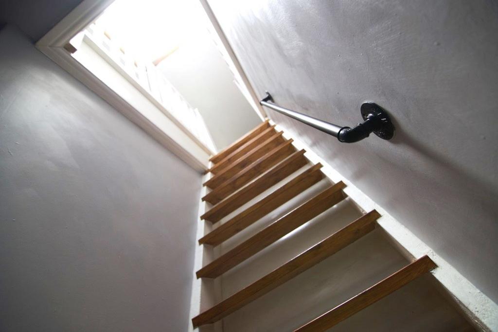 2nd floor stairs