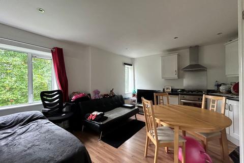 1 bedroom flat for sale, Flat 26 The Turret, 295 Rayners Lane, Harrow, Middlesex, HA2 9TS