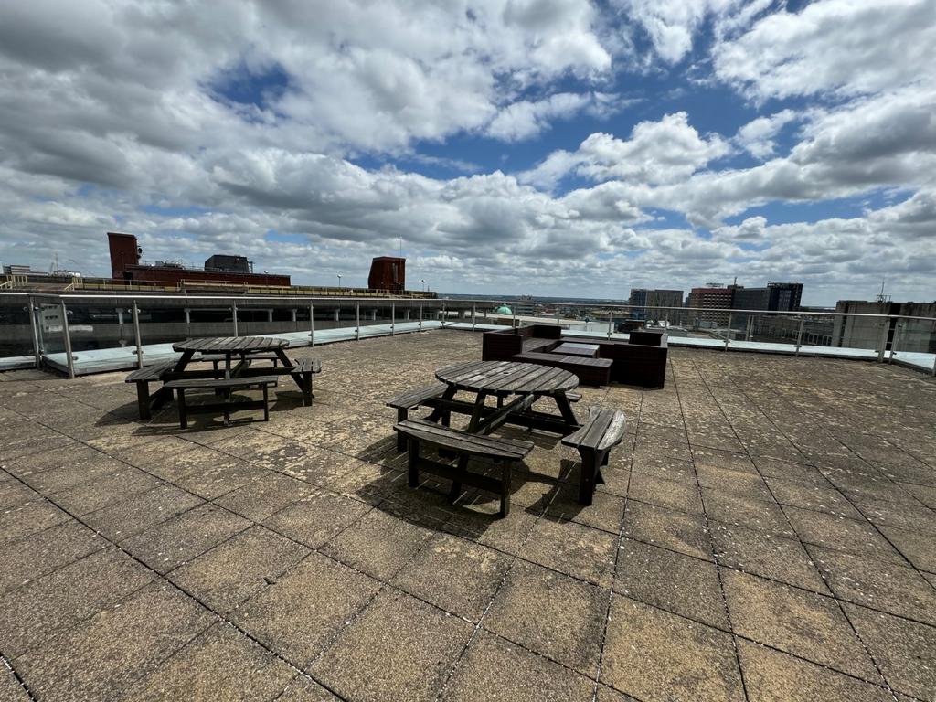 Apartment in Nottinghamshire - View 2