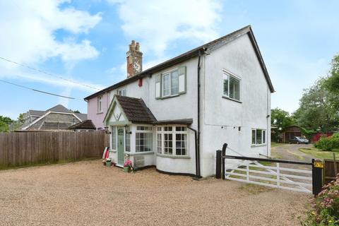 5 bedroom semi-detached house for sale, Castledon Road, Wickford SS12