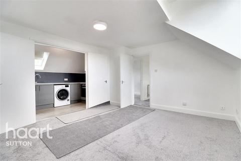 2 bedroom flat to rent, Woodside Road