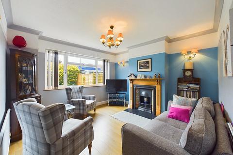 107 Dinglewell, Hucclecote, Gloucester, GL3 3HT
