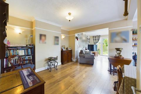 107 Dinglewell, Hucclecote, Gloucester, GL3 3HT