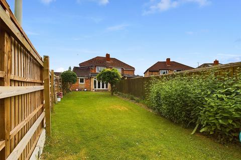 107 Dinglewell, Hucclecote, Gloucester, GL3 3HT