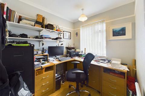 107 Dinglewell, Hucclecote, Gloucester, GL3 3HT