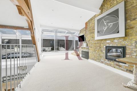 2 bedroom apartment for sale, The Village, Amies Street, Clapham Junction, SW11