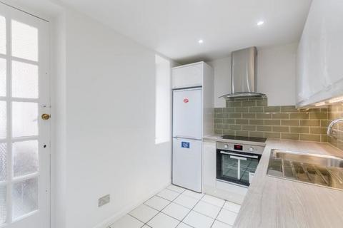 2 bedroom flat for sale, 42 Millbrooke Court, Keswick Road, London, SW15 2RA