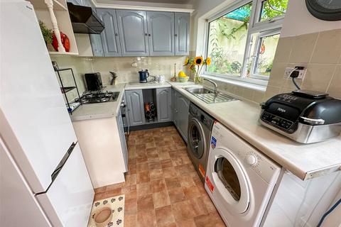 2 bedroom semi-detached house for sale, Windsor Avenue, Newton Abbot TQ12