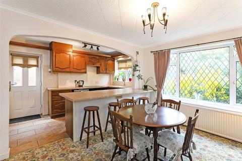 3 bedroom detached house for sale, Manor Road, Ossett, West Yorkshire, WF5