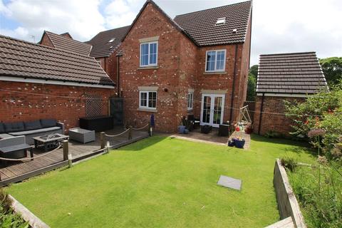 4 bedroom detached house for sale, Millcroft, Millhouse Green