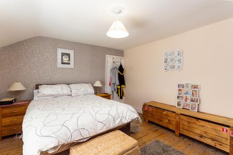 3 bedroom end of terrace house for sale, Station Road, Penygroes, Caernarfon, Gwynedd, LL54