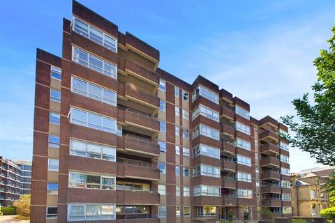 2 bedroom flat for sale, Eaton Gardens, Hove, East Sussex, BN3 3UB