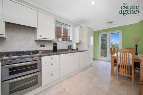 45 Boardman Avenue, London, E4 7QB