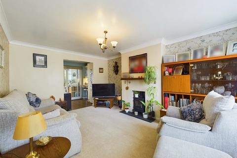 179 Bodiam Avenue, Tuffley, Gloucester, GL4 0TN