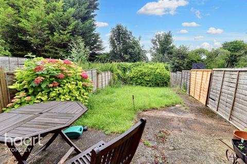 2 bedroom terraced house for sale, Pomfret Avenue, Luton