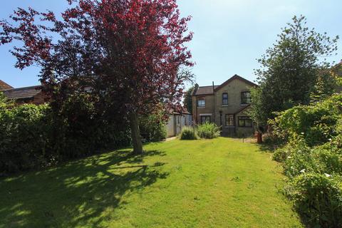 3 bedroom detached house for sale, London Road, Biggleswade, SG18