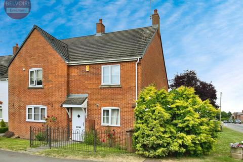 3 bedroom semi-detached house to rent, Poplar Way, Harvington, WR11