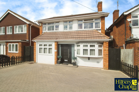 4 bedroom detached house for sale, Thorncroft, Hornchurch, RM11