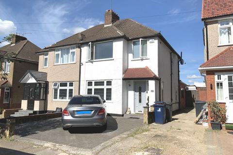 4 bedroom semi-detached house to rent, Danemead Grove, UB5